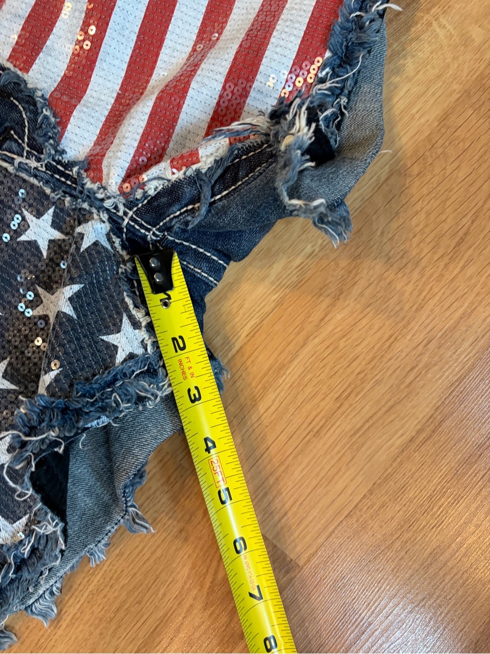Miss Me Patriotic Sequined Flag Front Denim Frayed Shorts Size 30 JP6178H2 - Picture 8 of 13